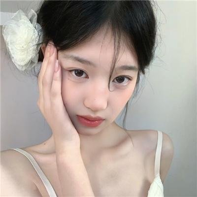 最是海棠绽放时